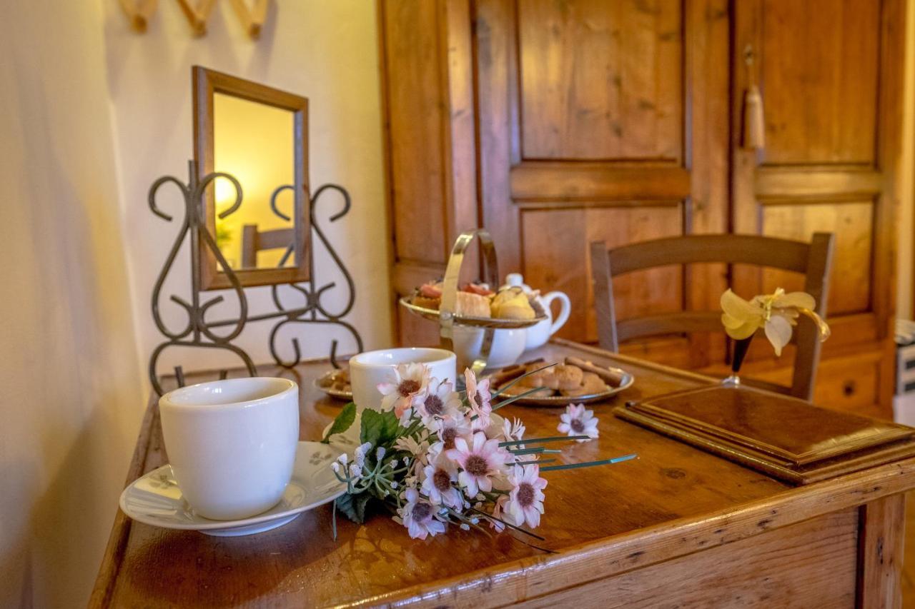 Casa Al Bosco Guest House Sant'Ellero ภายนอก รูปภาพ